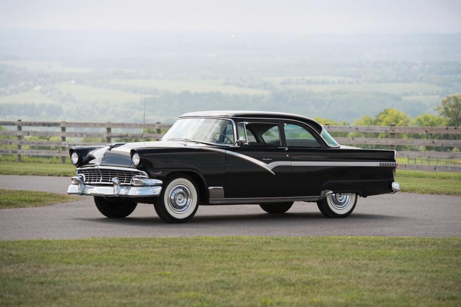 Ford Fairlane Club Sedan '1956